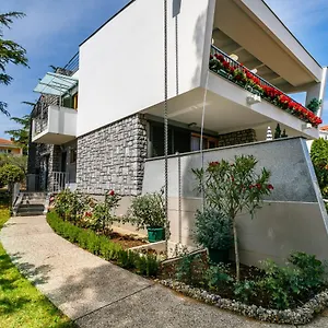 Apartment Nada, Krk Town